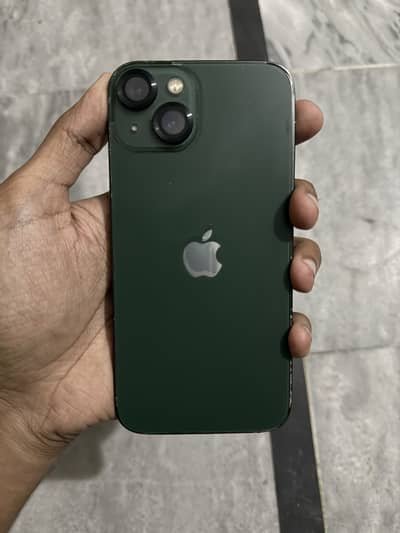 Apple iPhone 13
