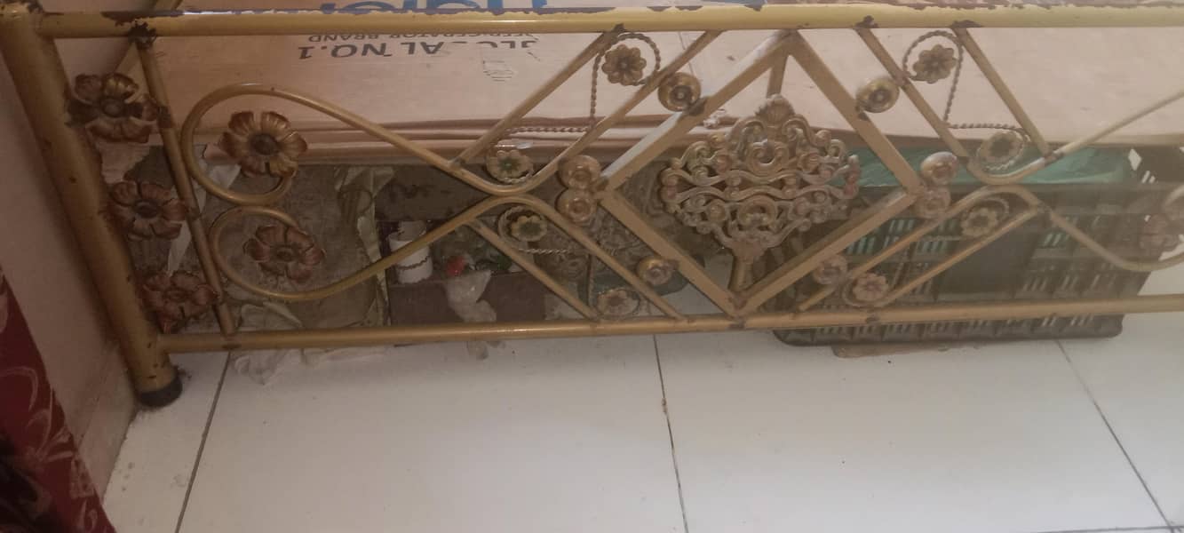 iron bed 1