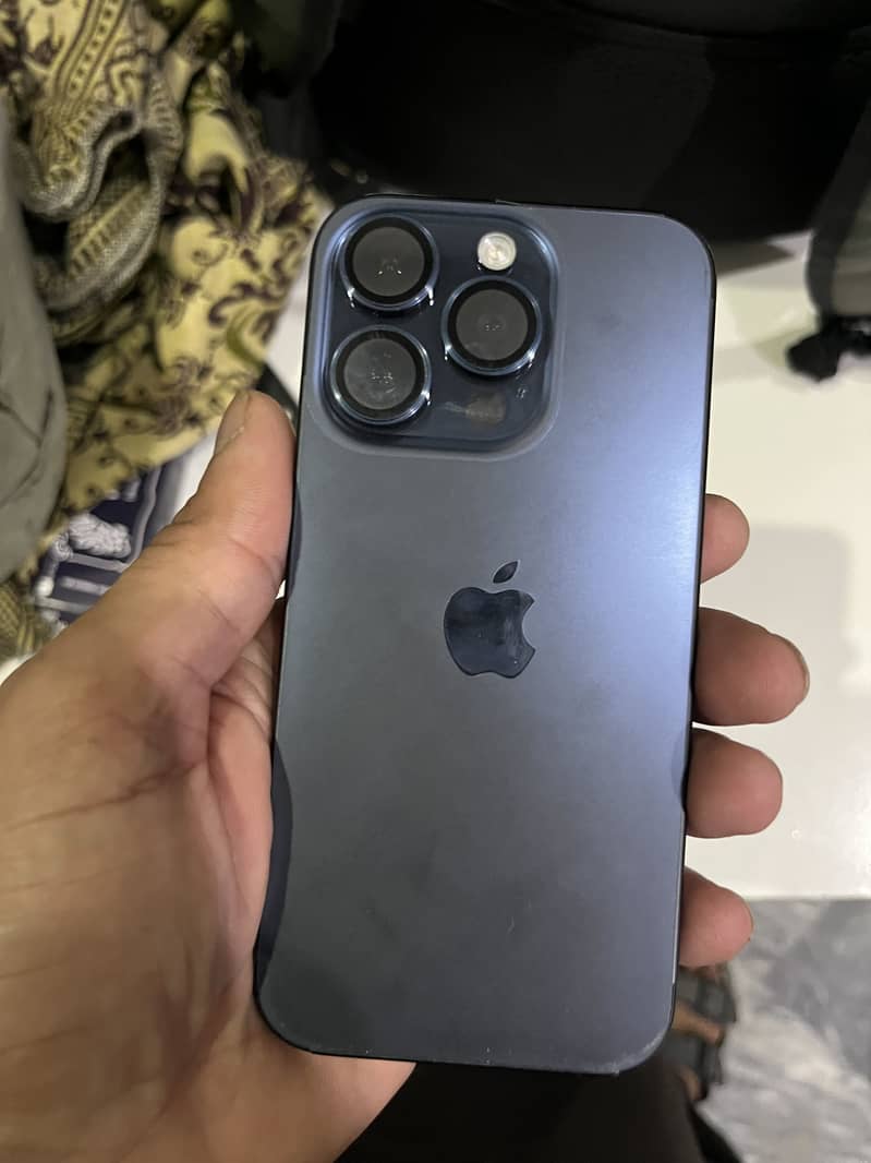 Apple iPhone 15 Pro 3