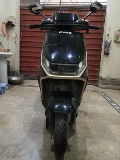 Evee Scooty Gen-z