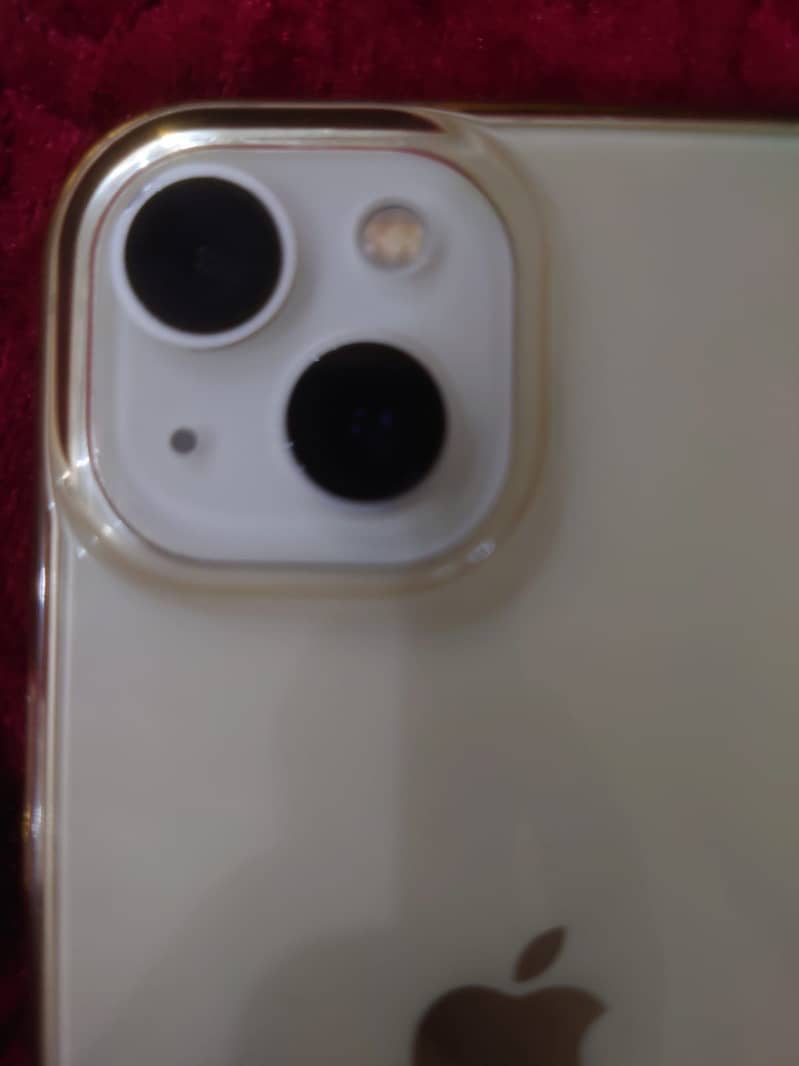 Apple iPhone 13 11