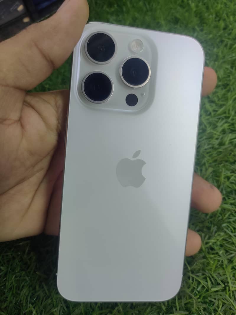 Apple iPhone 15 Pro 5