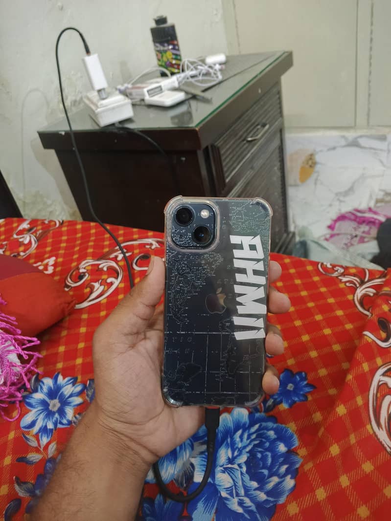 Apple iPhone 13 0
