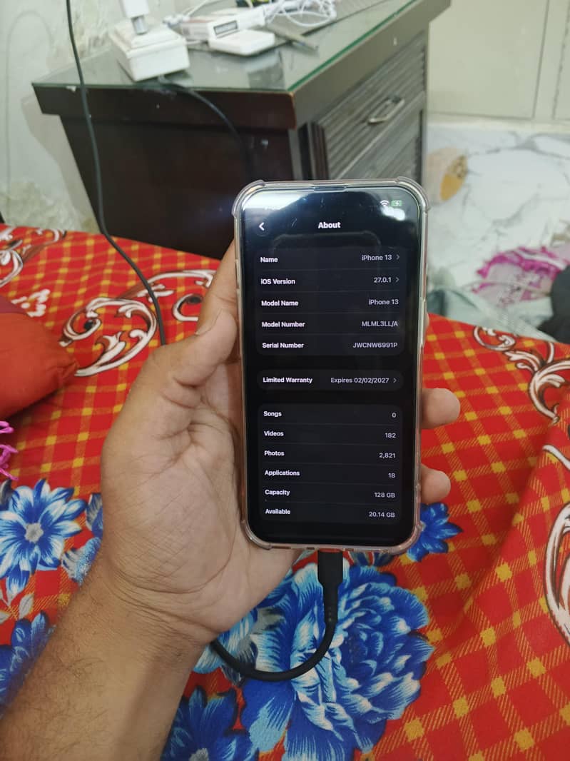 Apple iPhone 13 2