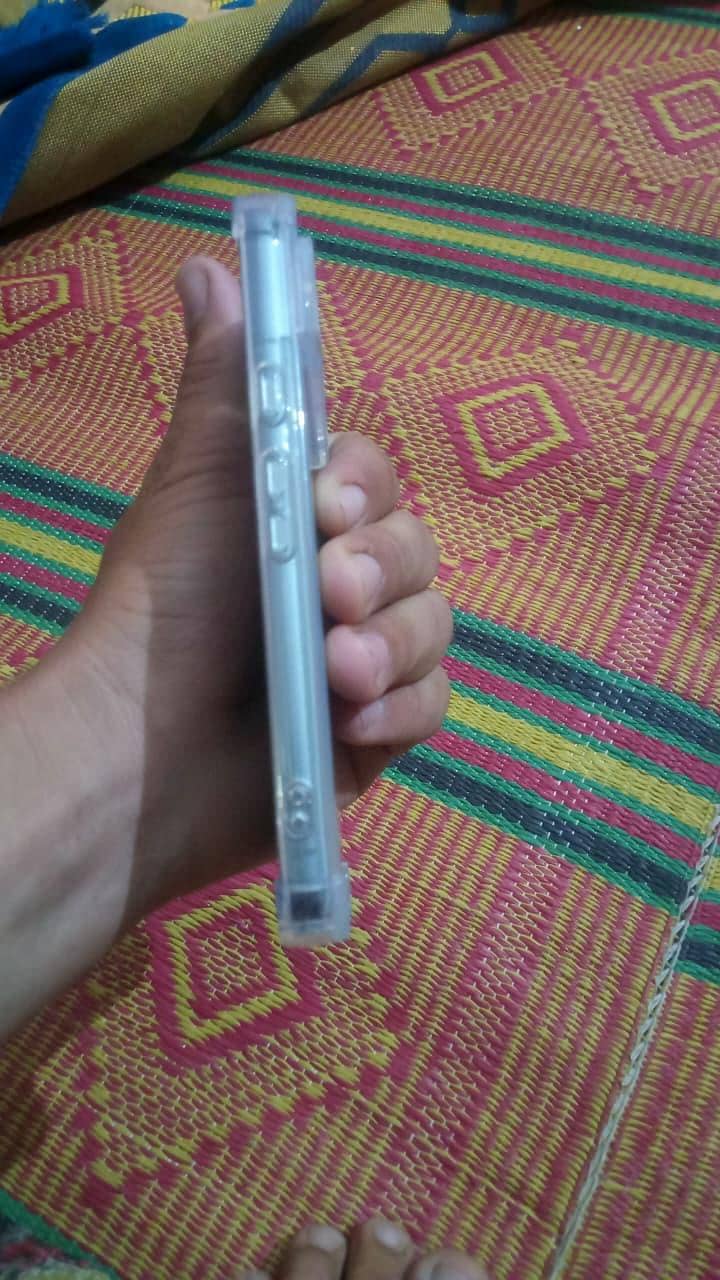 Google Pixel 8 4