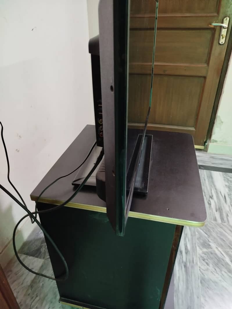 TLCD TV 4