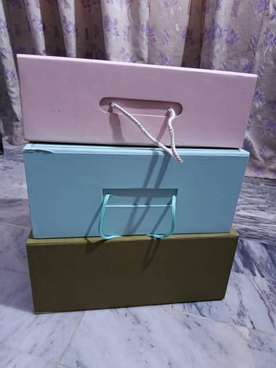 BRANDED WOMEN DRESSES BOX'S