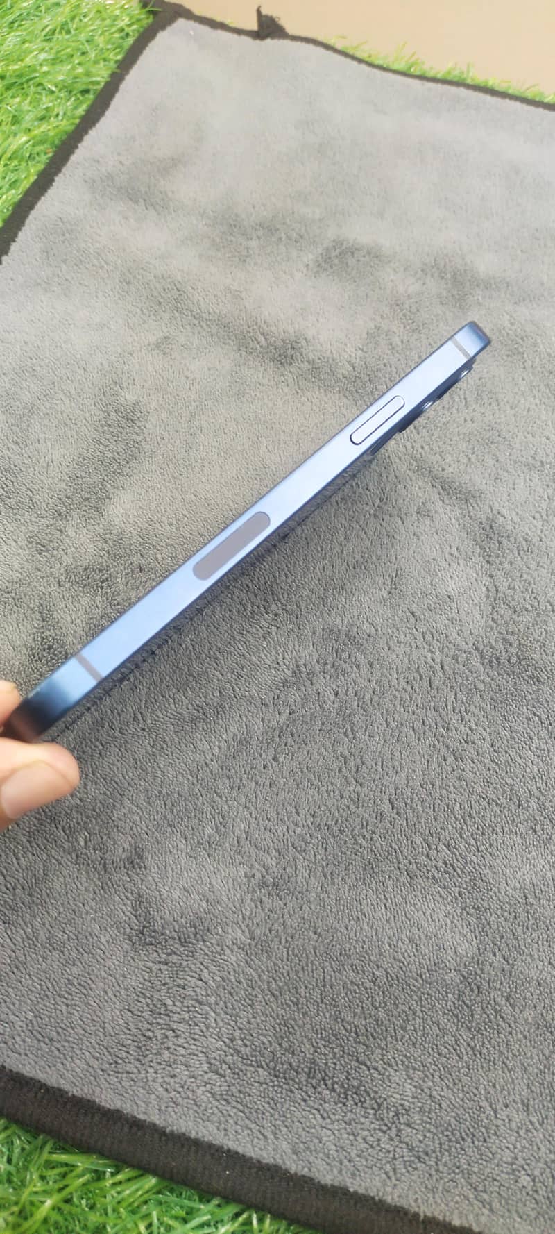 Apple iPhone 12 2