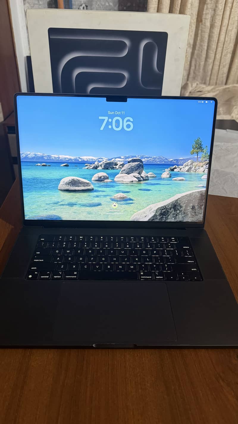 Macbook M3 Pro 2