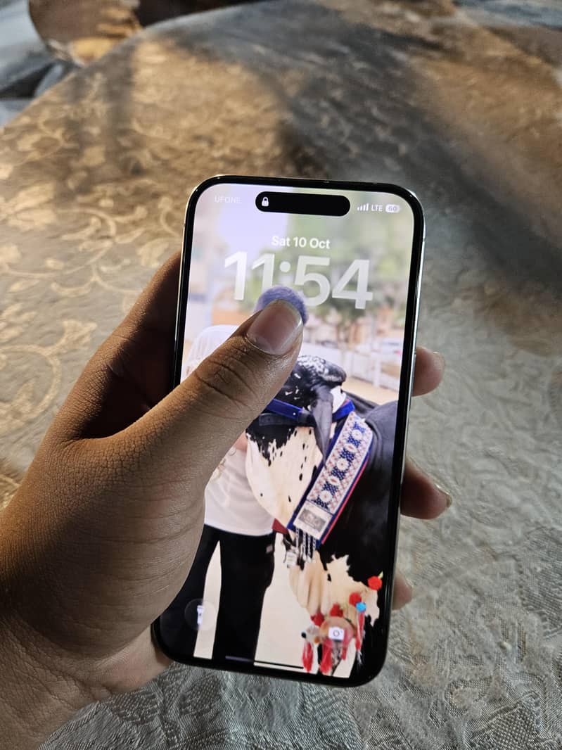 Apple iPhone 15 Pro 2