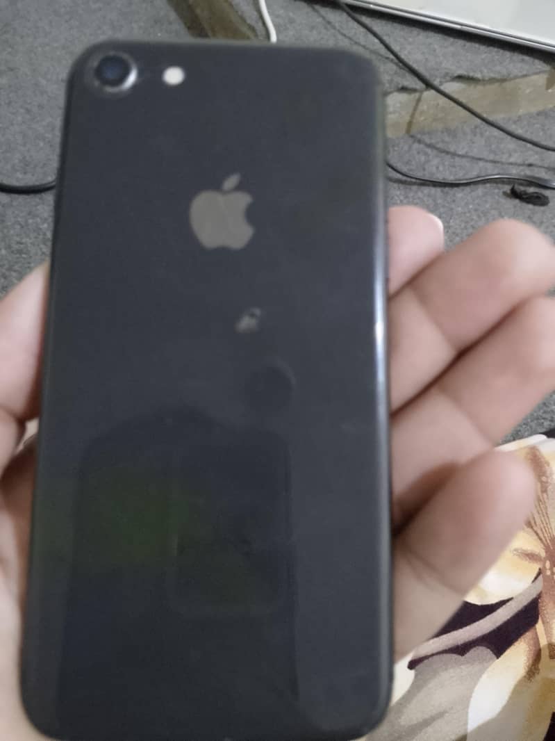 Apple iPhone 8 4