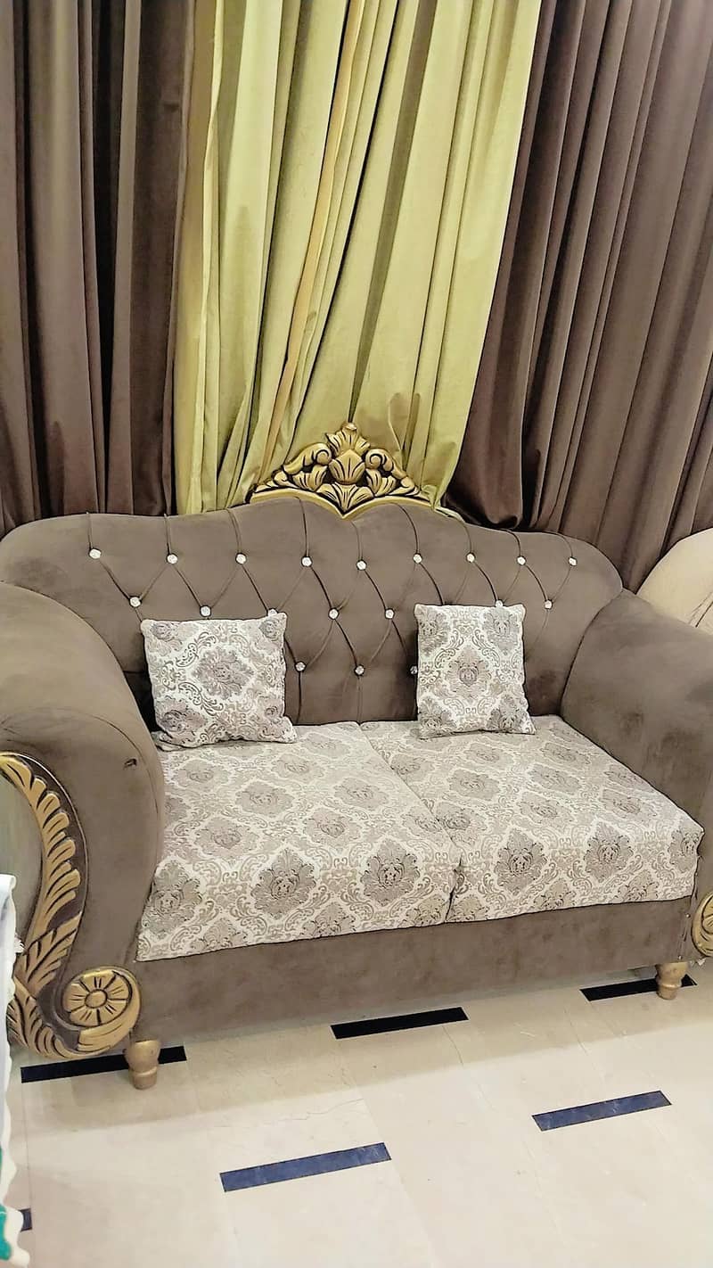 2  Sofa Sets 6 Seater 1