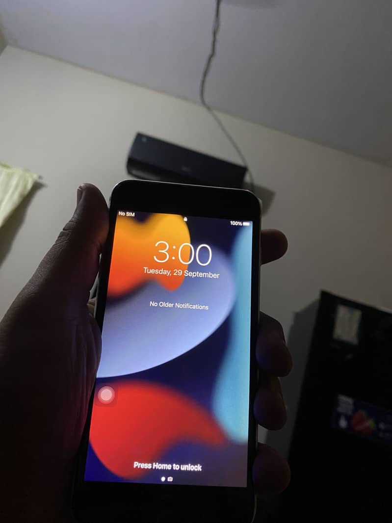 Apple iPhone 7 Plus 2