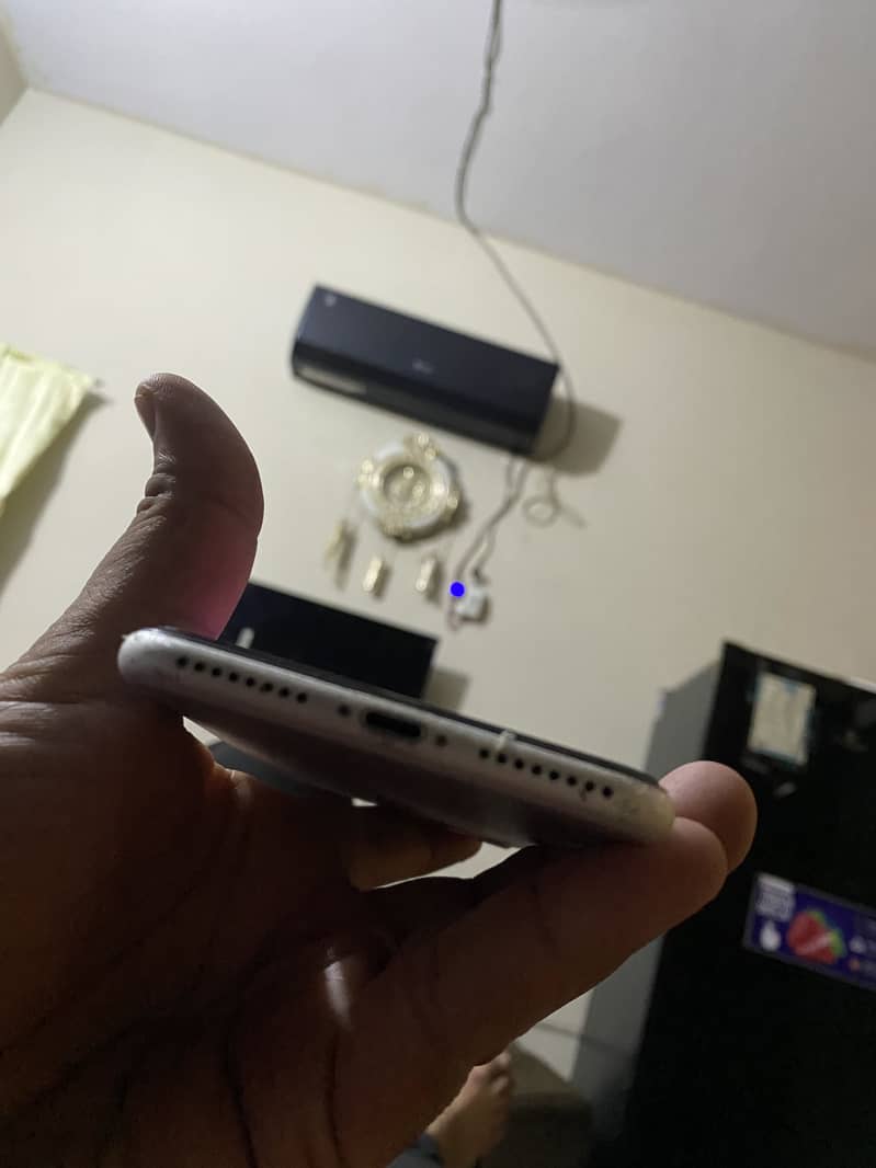 Apple iPhone 7 Plus 5