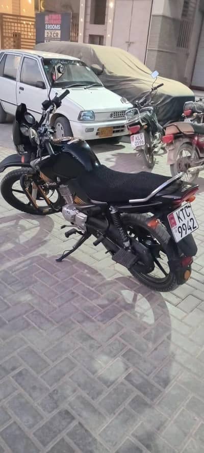 YBR 125-G (2025)