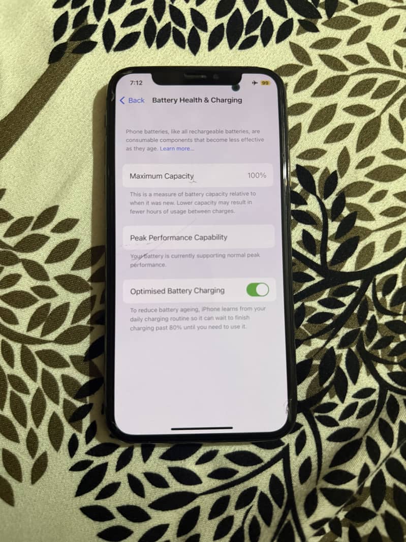 Apple iPhone X 4