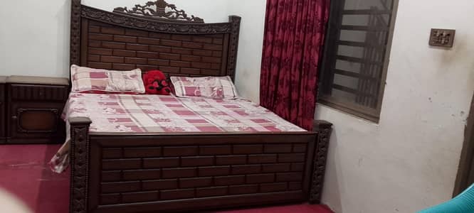 complete bed set 4 PCs  urgent  for sale