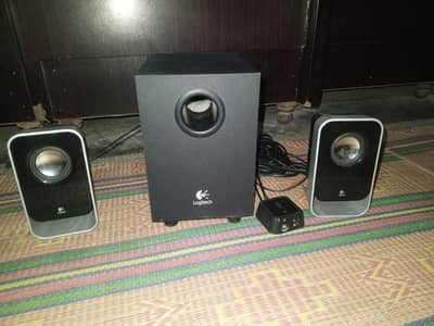 Logitech boofers set,