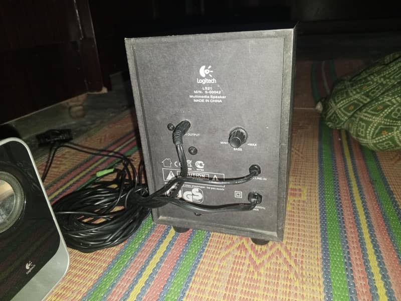 Logitech boofers set, 3