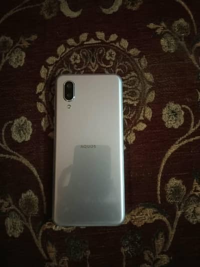 Sharp Aquos Sense 3 plus