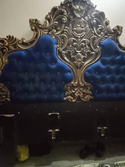 bed set 2 side table and dressing table