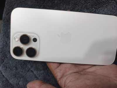 Apple iPhone 16 Pro Max