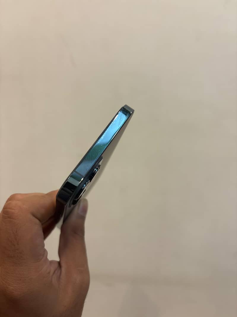 Apple iPhone 12 Pro Max 4