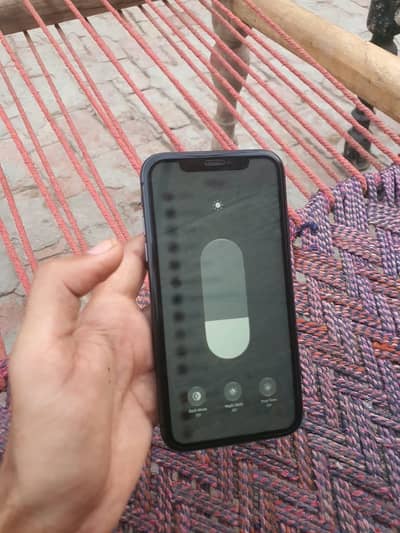 Apple iPhone 11 (128GB)