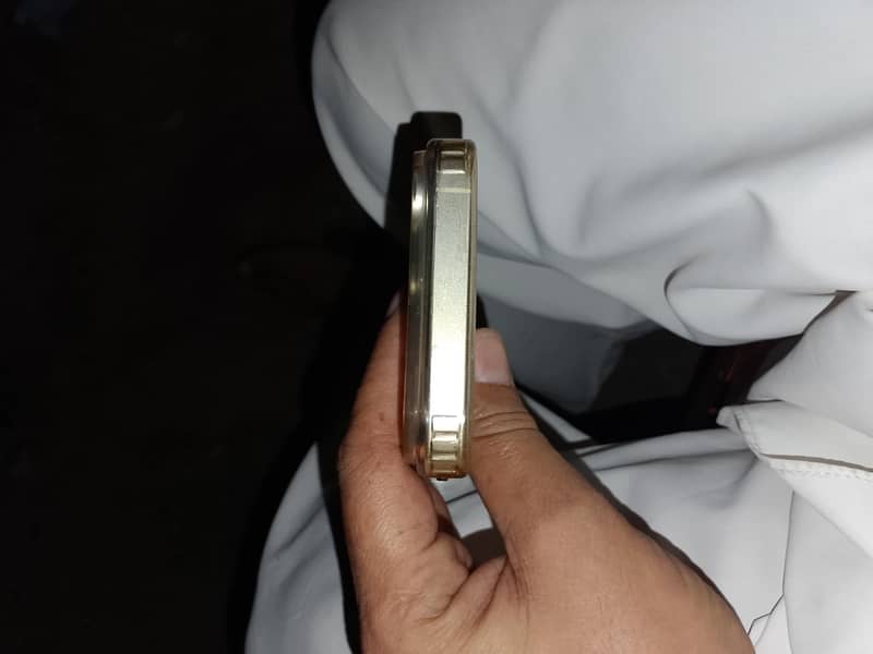 Apple iPhone XR 5