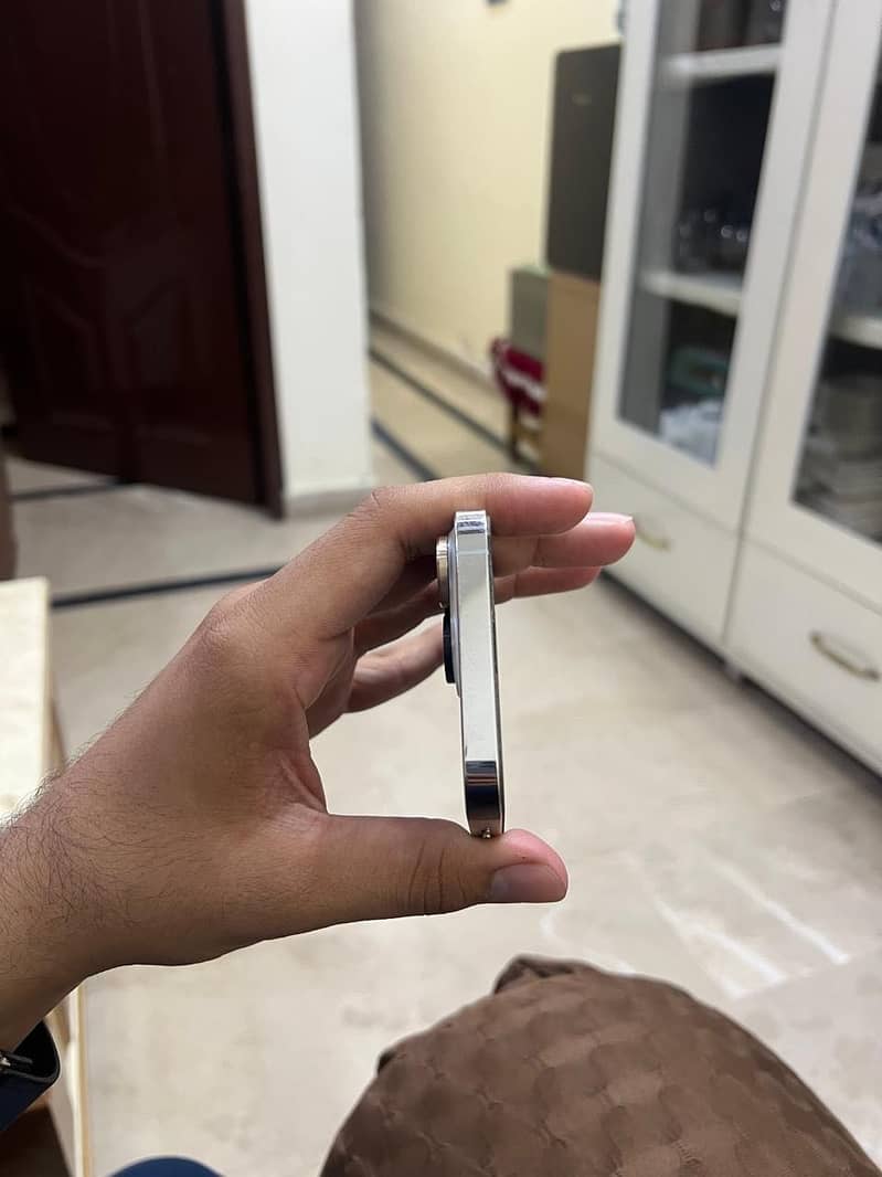 Apple iPhone 13 Pro 1