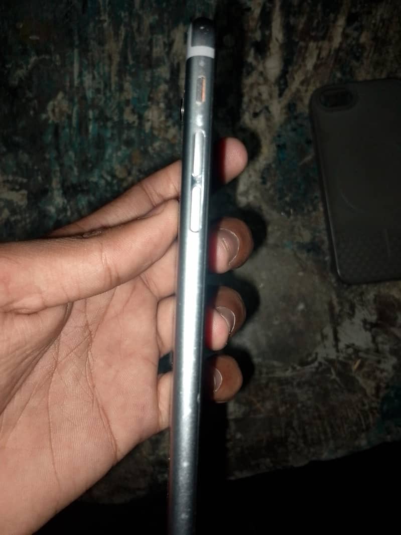 Apple iPhone 6S 3
