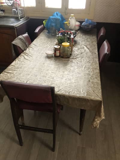 Dinning table with chairs