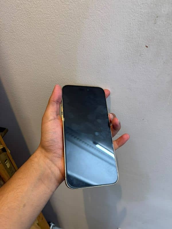 Iphone 14 pro max JV 1