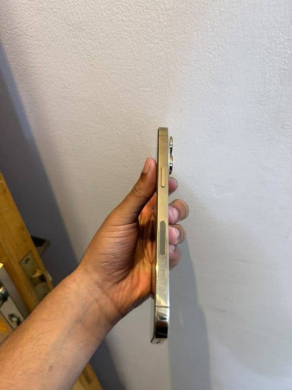 Iphone 14 pro max JV 3