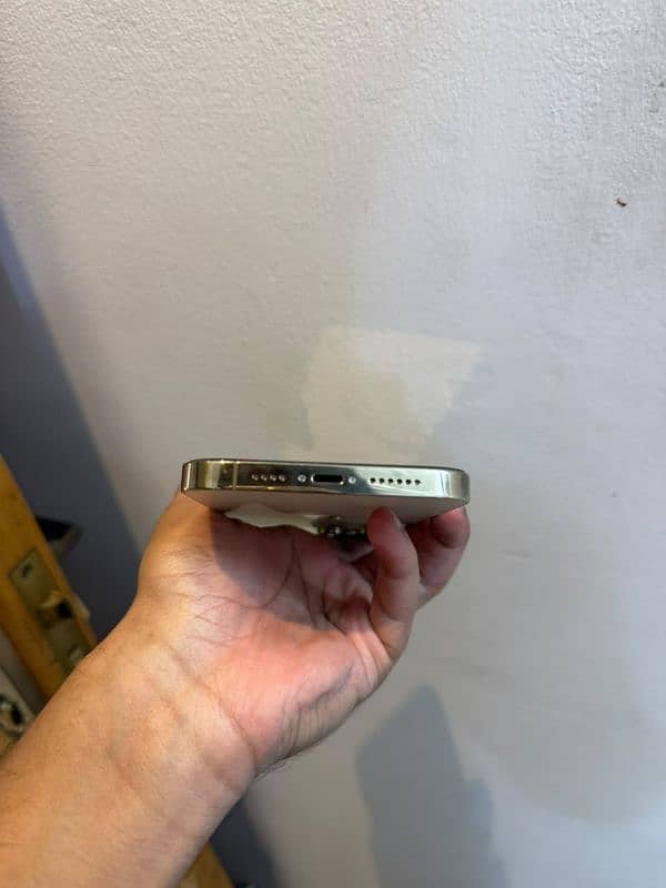 Iphone 14 pro max JV 4