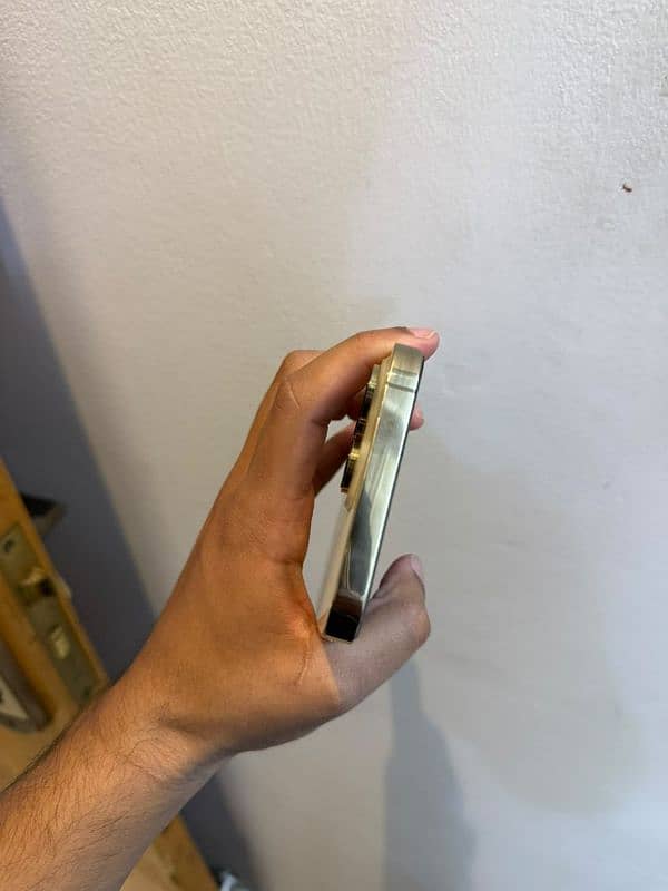 Iphone 14 pro max JV 5