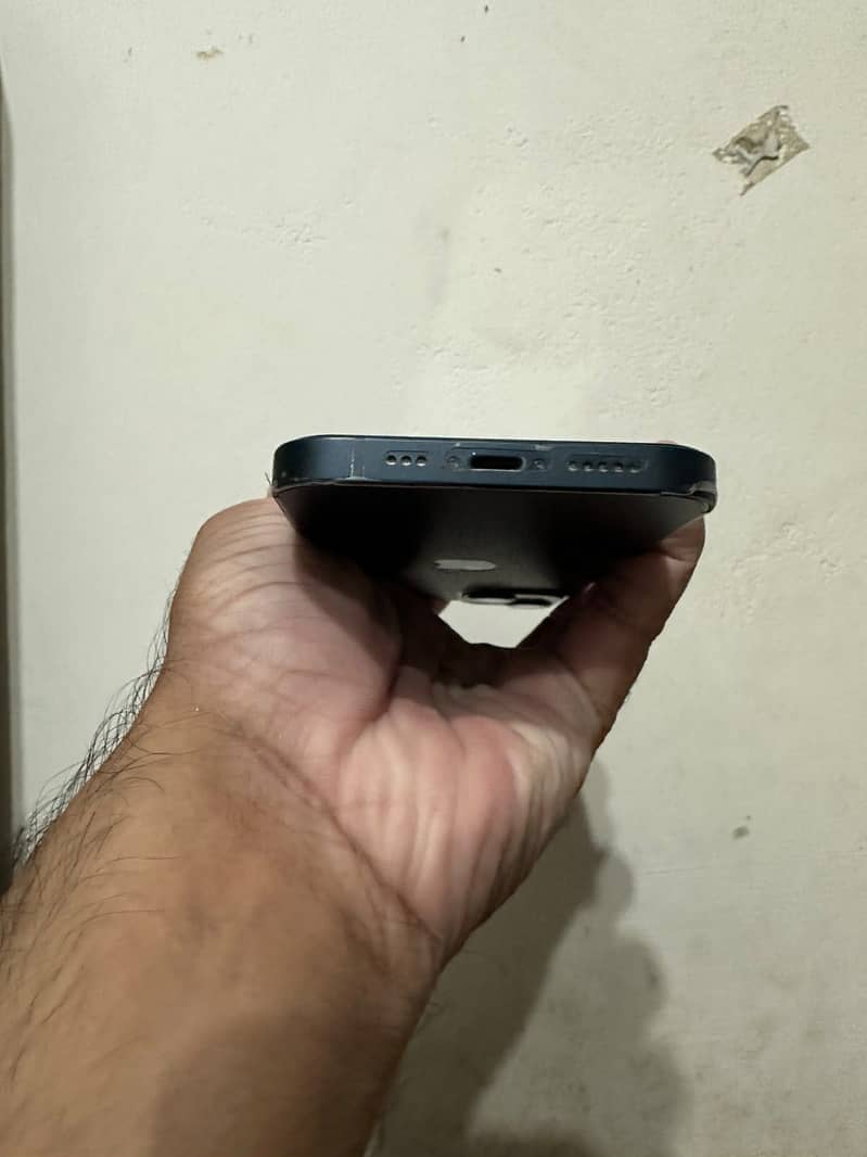 Apple iPhone 13 1