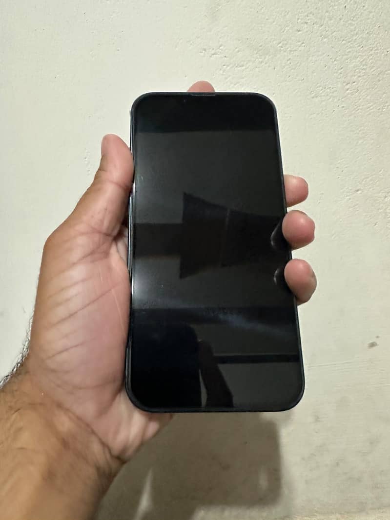 Apple iPhone 13 2