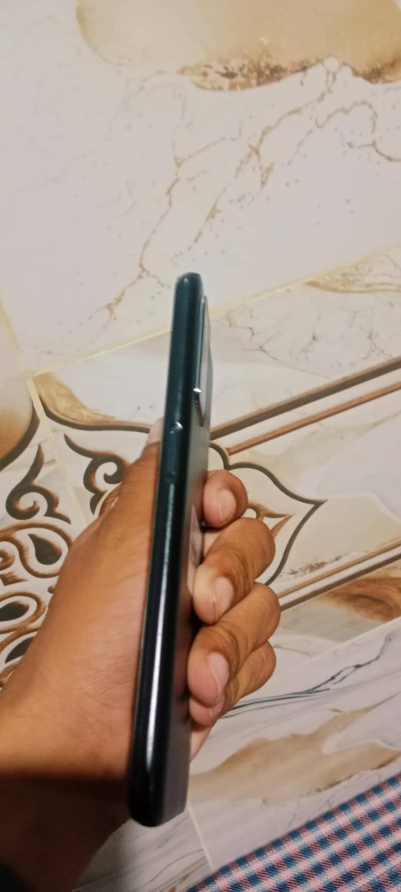 OPPO A76 3
