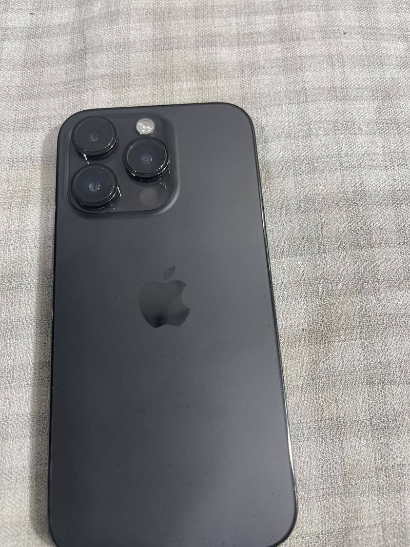 Apple iPhone 14 Pro 1