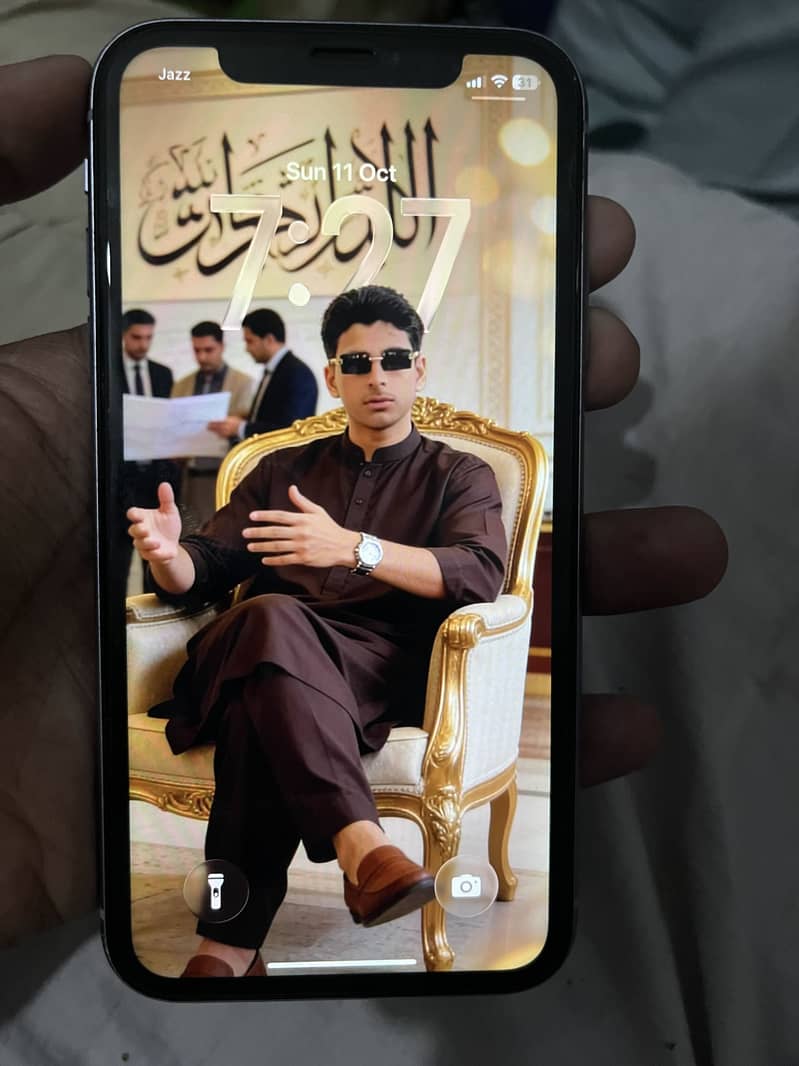 Apple iPhone 11 0