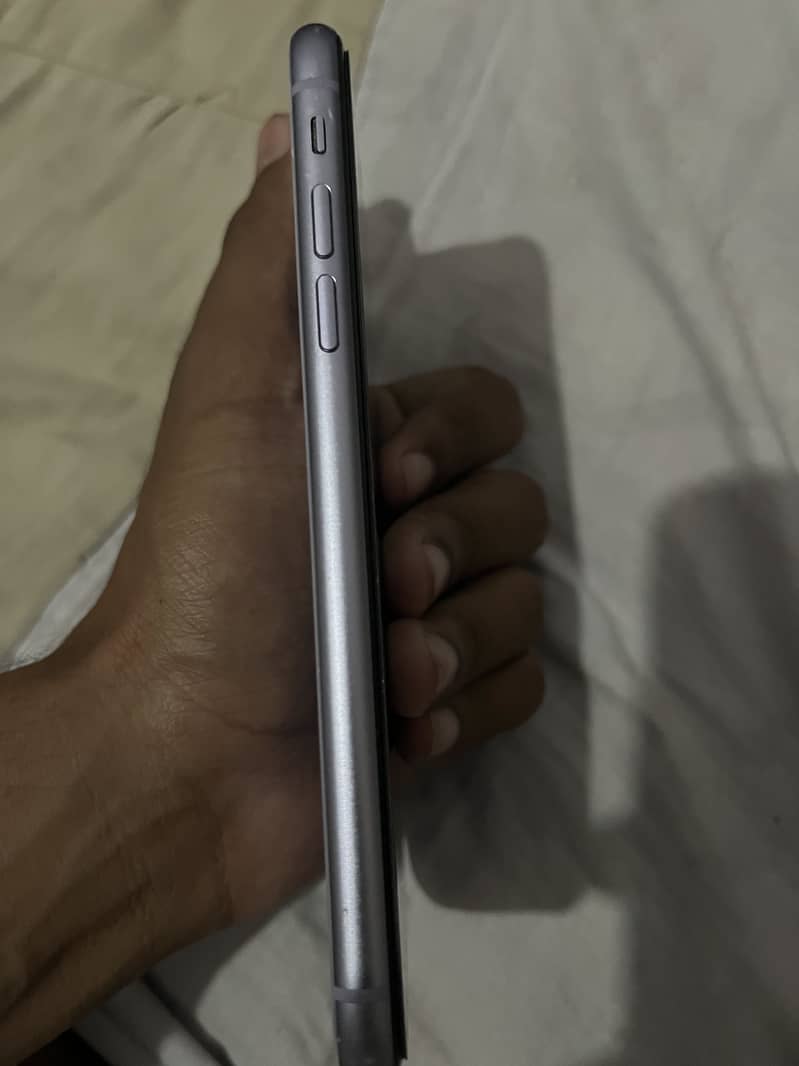 Apple iPhone 11 6