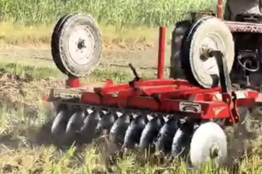 18 Disc Harrow 0