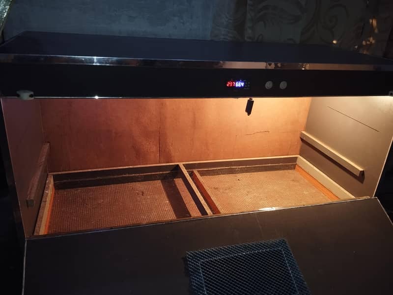 Automatic Used Brooder for Parrot Chicks 9
