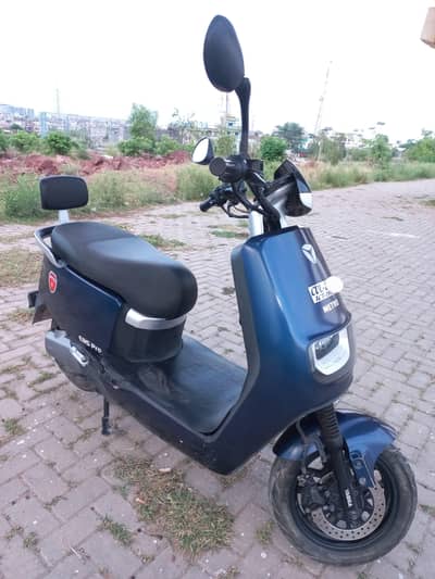 Metro E8S Pro (Lithium Battery Installed)