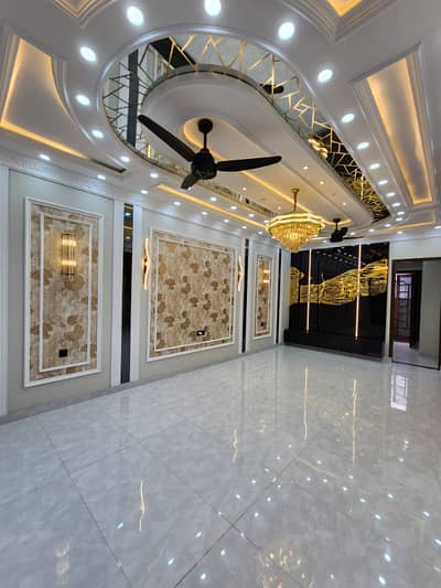 5 MARLA LUXURY HOUSE AVAILABLE FOR SALE IN PARK VIEW CITY LHR