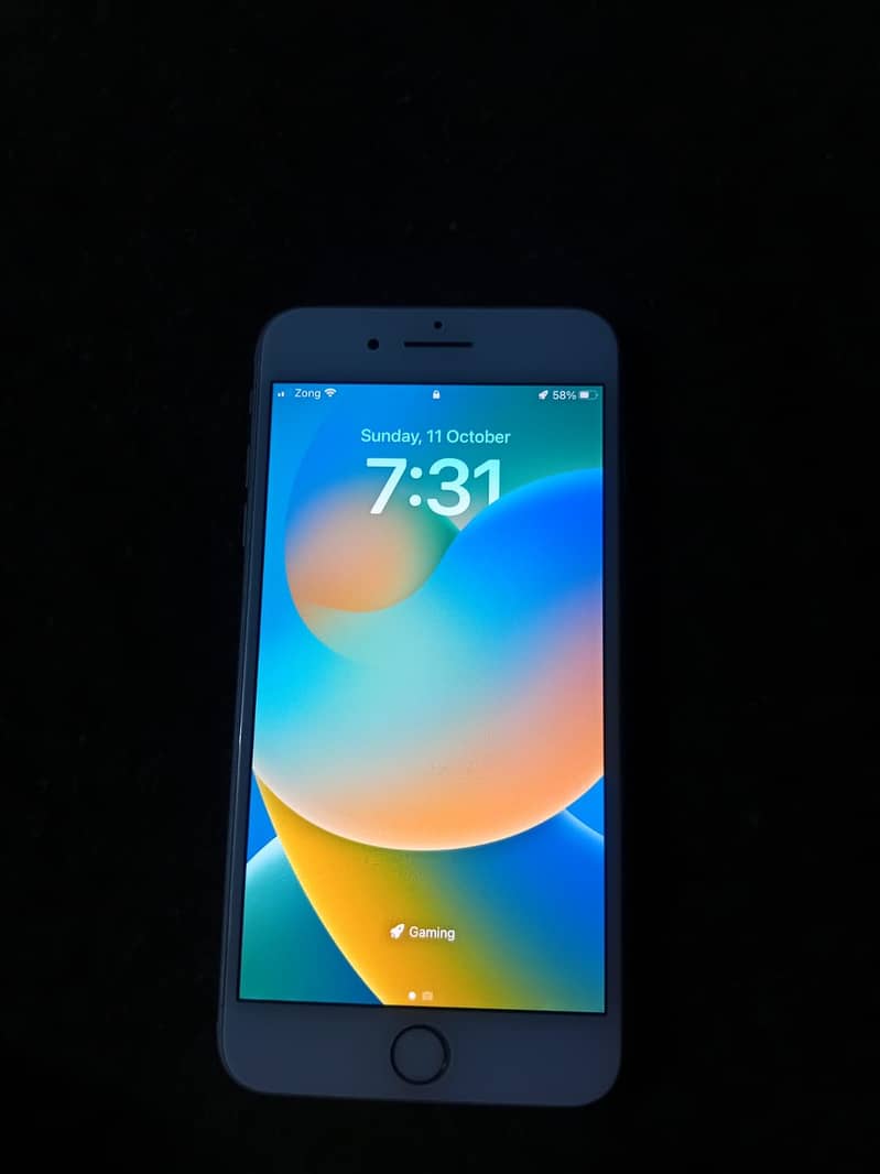 Apple iPhone 8 Plus 3