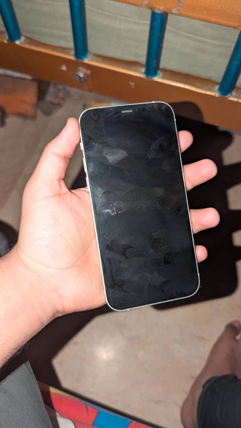 Apple iPhone 12 2