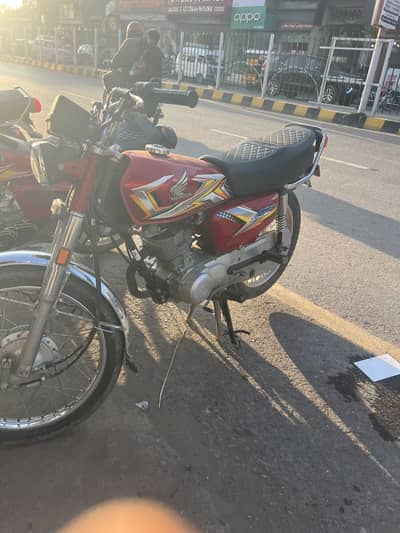 Honda 125 24 bata 25 Red Colour