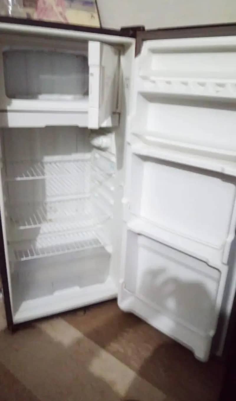 dawlance fridge 0